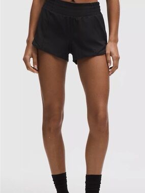 Lululemon Hotty Hot Shorts - 4”
